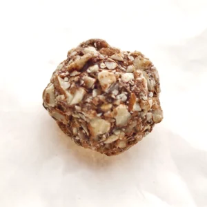 Trufas de figo com chocolate negro e cobertura de amêndoa