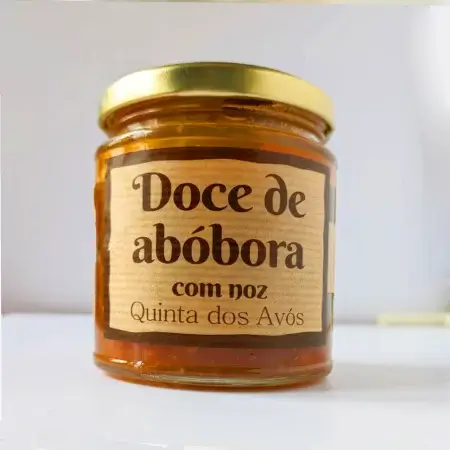 Doce de abóbora com nozes